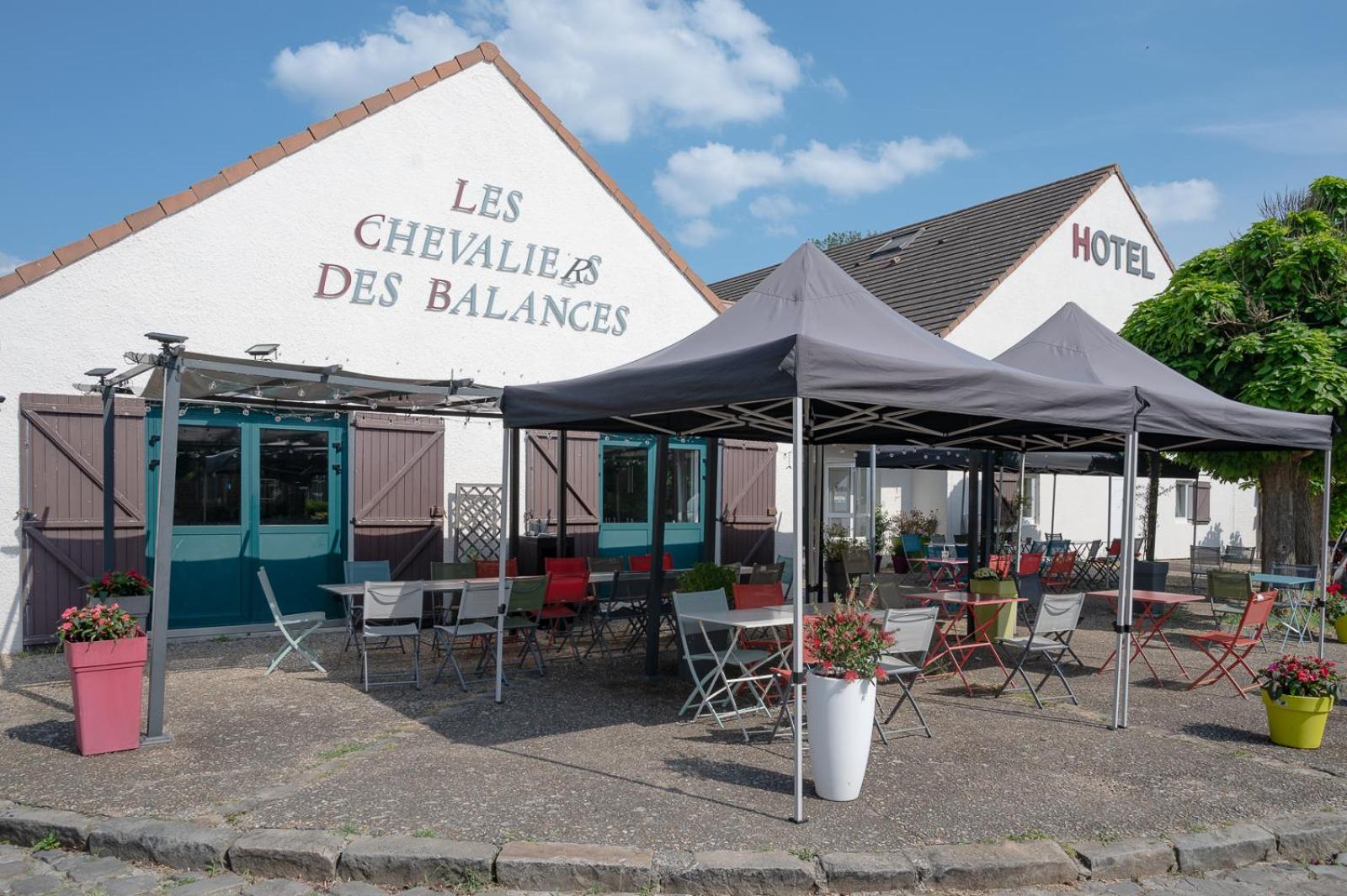Les Chevaliers Des Balances Hotel Saint-Aubin  Exterior photo